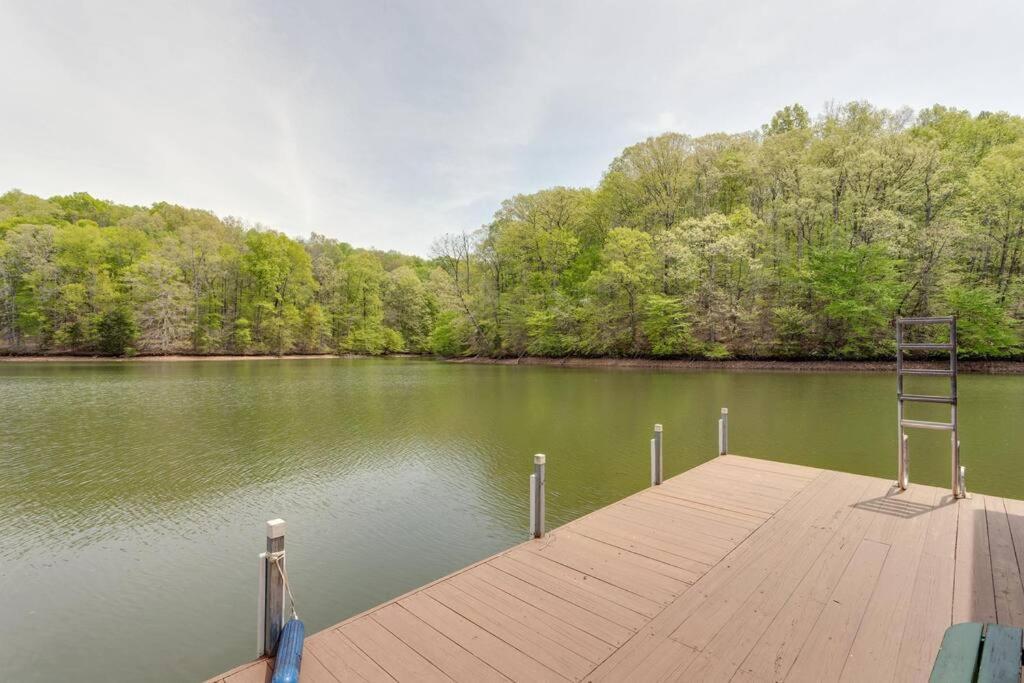 Lakeside Haven Dock/Slip Fire Pit Game Room Kayaks Winchester Exterior photo