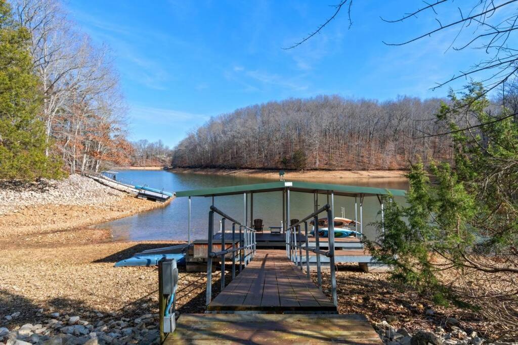 Lakeside Haven Dock/Slip Fire Pit Game Room Kayaks Winchester Exterior photo